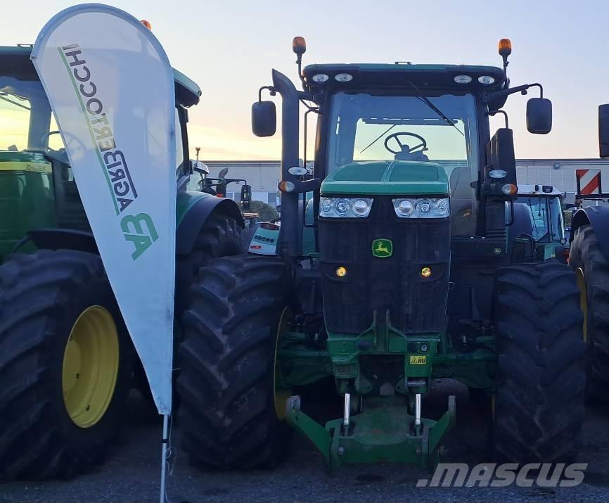 John Deere 7230 R Traktorok