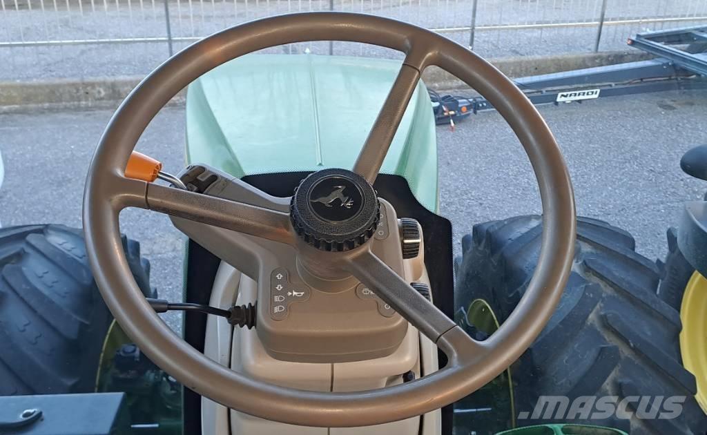 John Deere 7230 R Traktorok