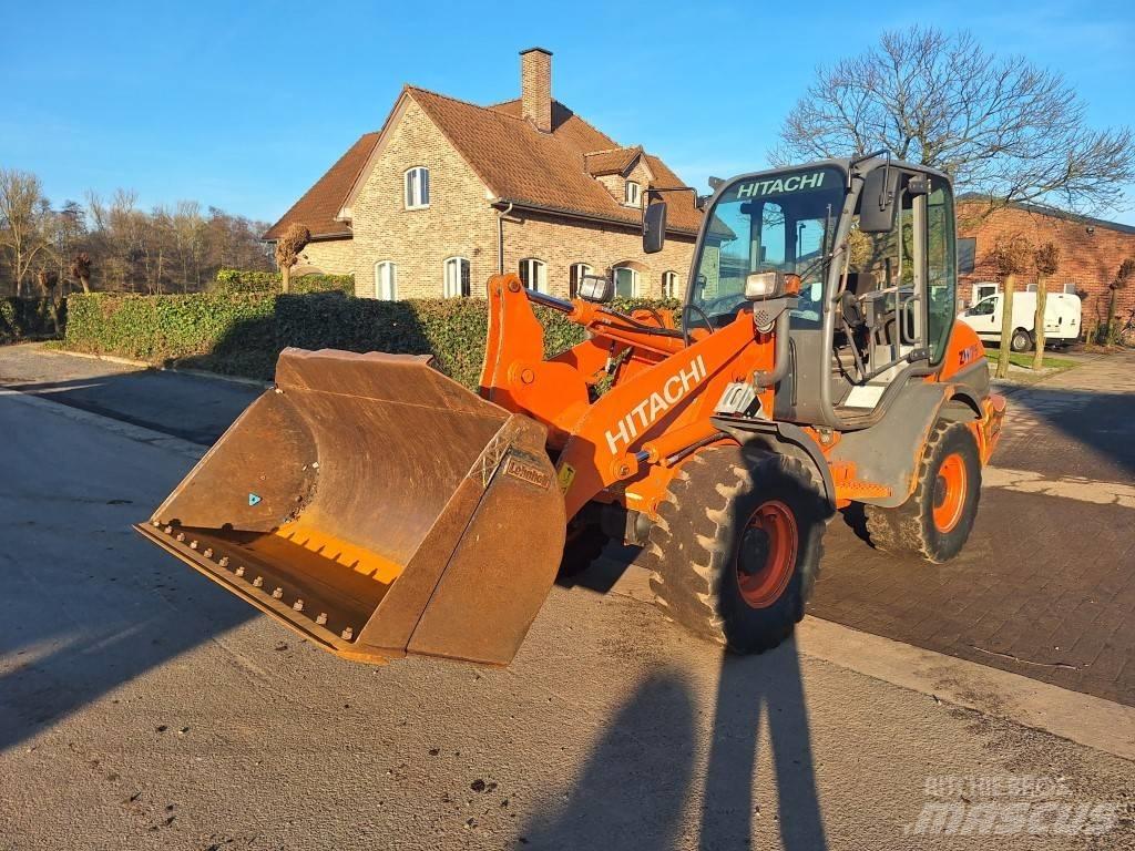 Hitachi ZW 75 Gumikerekes homlokrakodók