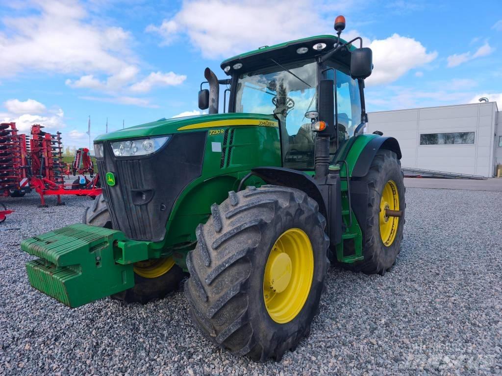 John Deere 7230 R Traktorok