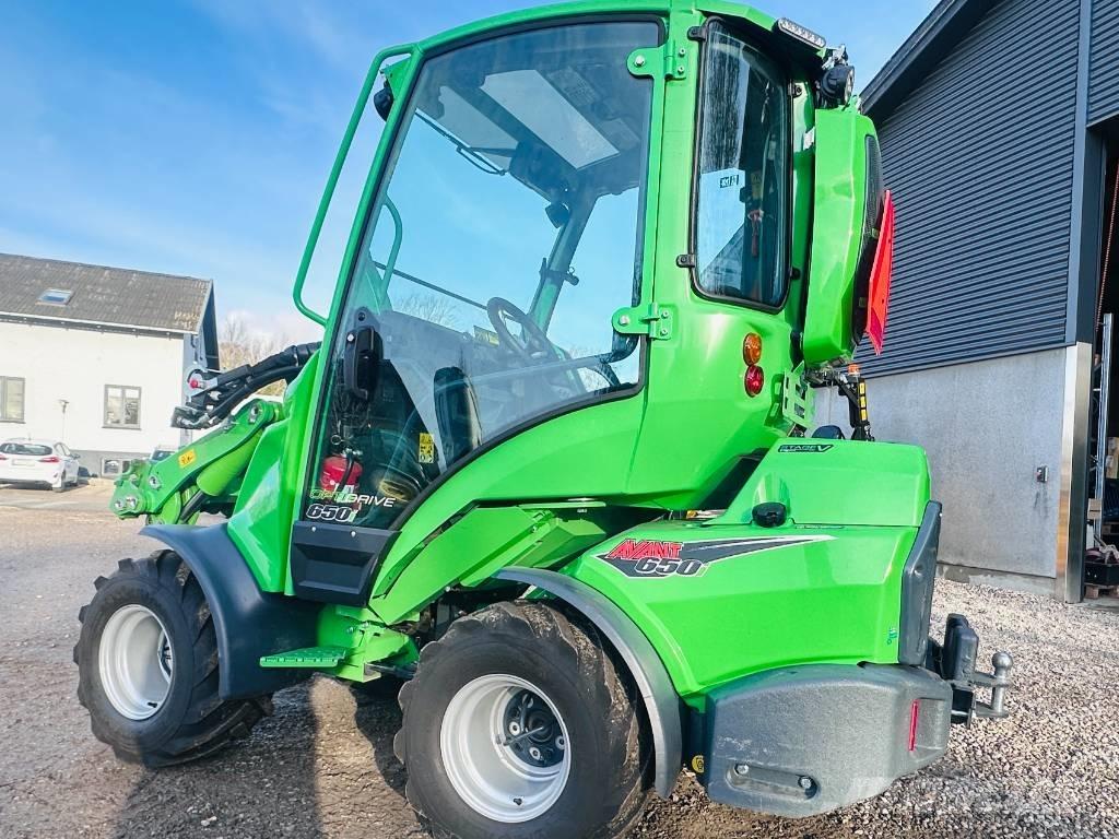 Avant 650 i Univerzális rakodók