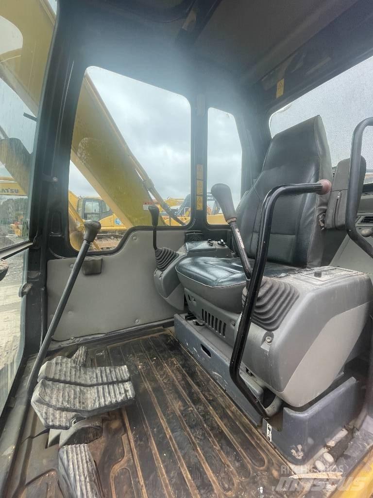 Komatsu PC 60 Lánctalpas kotrók