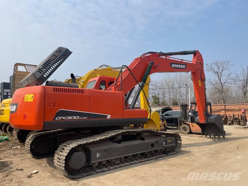 Doosan DX 300 Lánctalpas kotrók