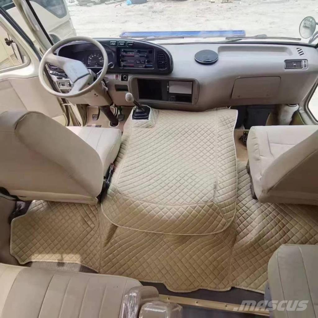 Toyota Coaster Bus Mini buszok