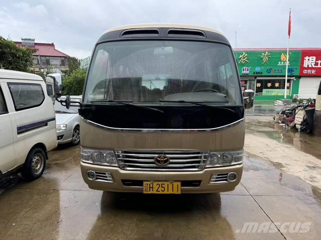 Toyota Coaster Bus Mini buszok