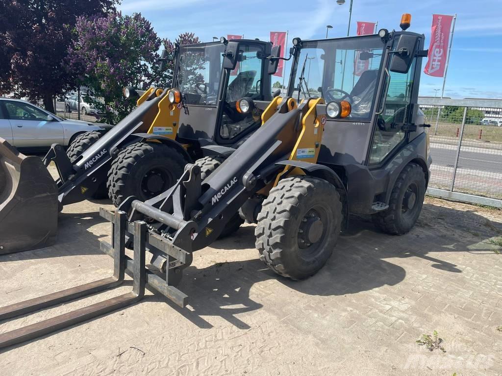Mecalac AX 700 Gumikerekes homlokrakodók