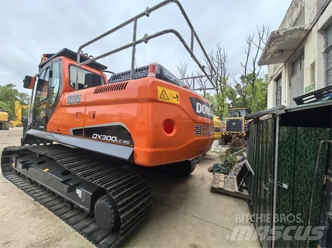 Doosan DX 300 LC Lánctalpas kotrók