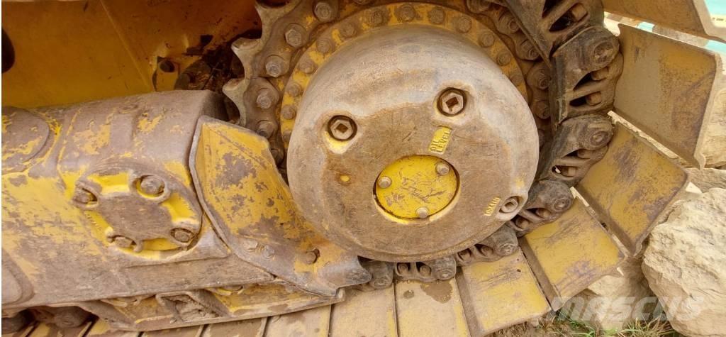 Komatsu D 65 EX-16 lánctalpas dózerek