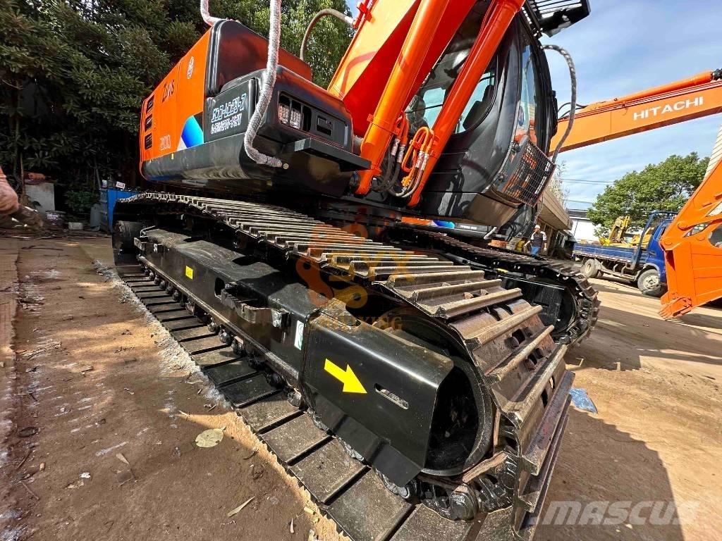Hitachi EX 200 Lánctalpas kotrók