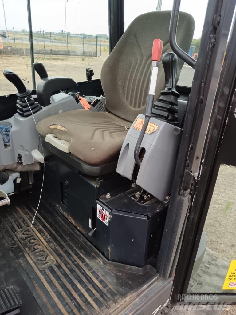 Kubota U 27-4 Mini kotrók < 7t
