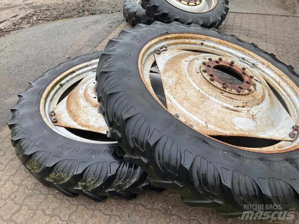  Sprøjtehjul Egyéb traktor tartozékok