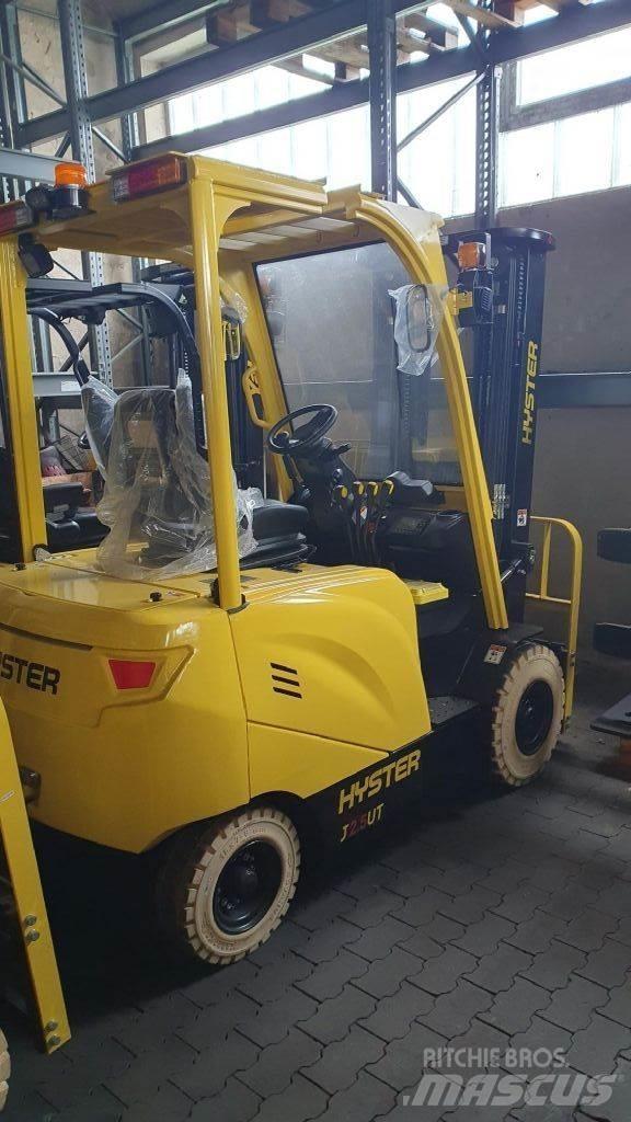 Hyster J2.5UT Elektromos targoncák