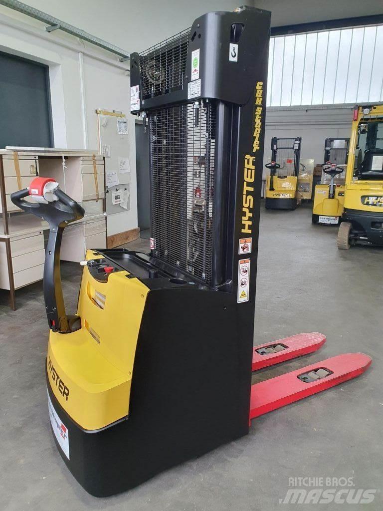 Hyster S 1.4 Gyalogkíséretű targonca