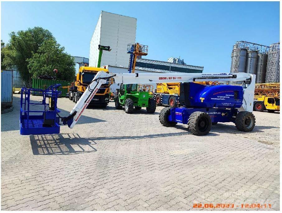 JLG 800 AJ Karos emelők