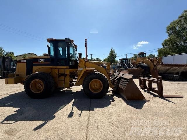 CAT 938 G Gumikerekes homlokrakodók