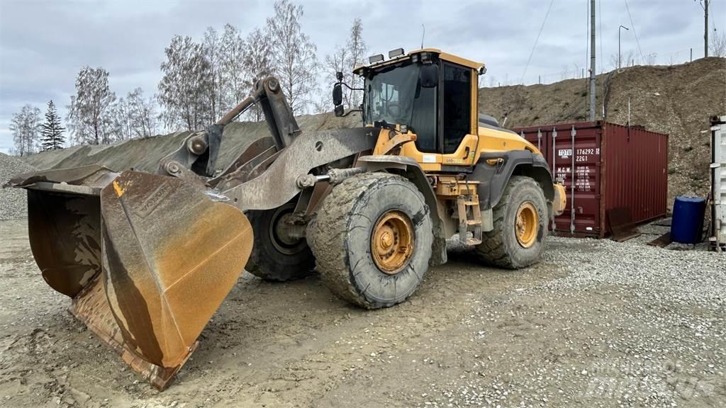 Volvo L120H Gumikerekes homlokrakodók