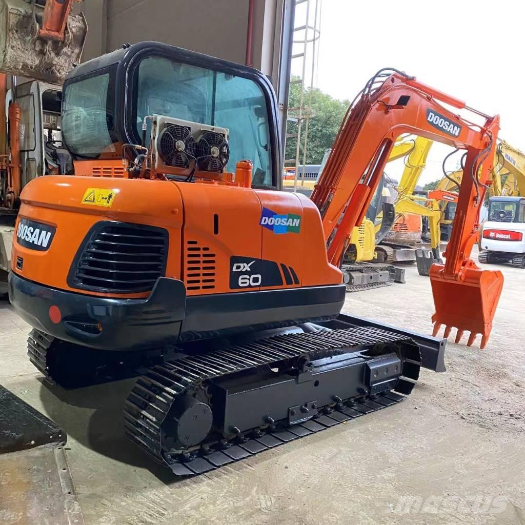 Doosan DX 60-9 C Lánctalpas kotrók