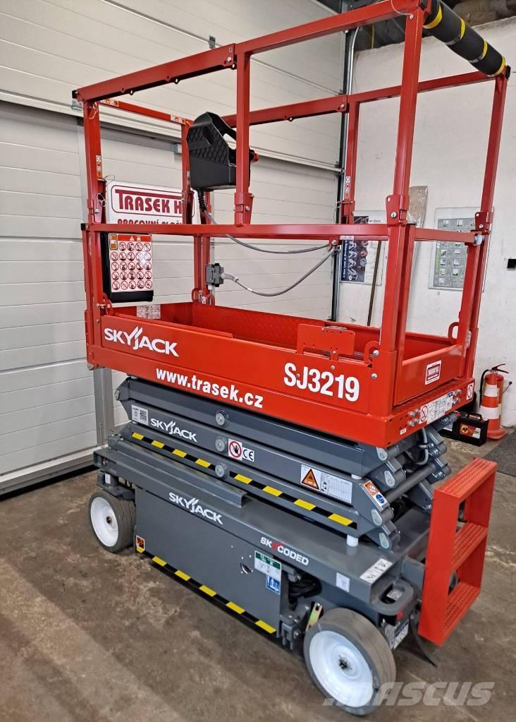SkyJack SJ 3219E Ollós emelők