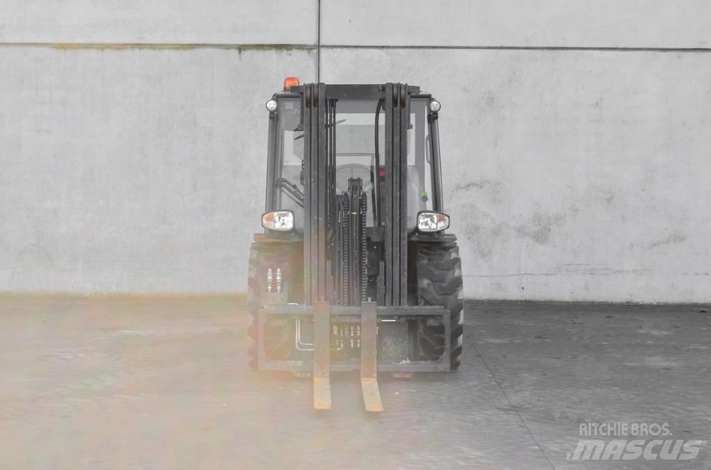 Manitou MC 25-4 Dízel targoncák