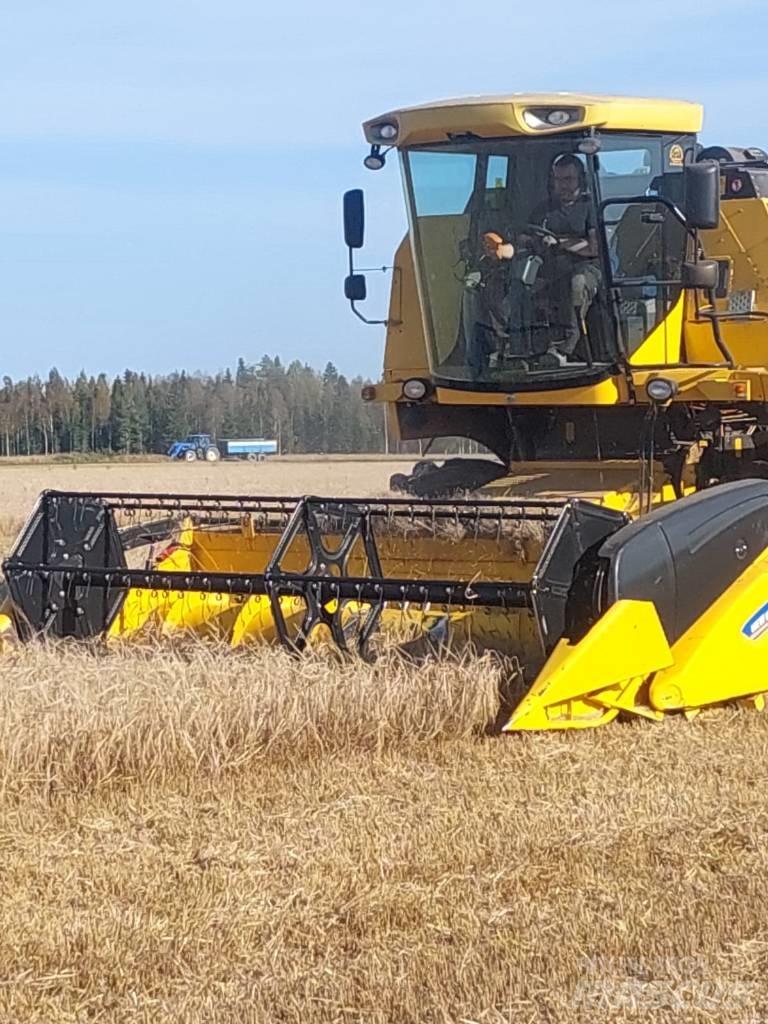 New Holland TC 5050 Kombájnok