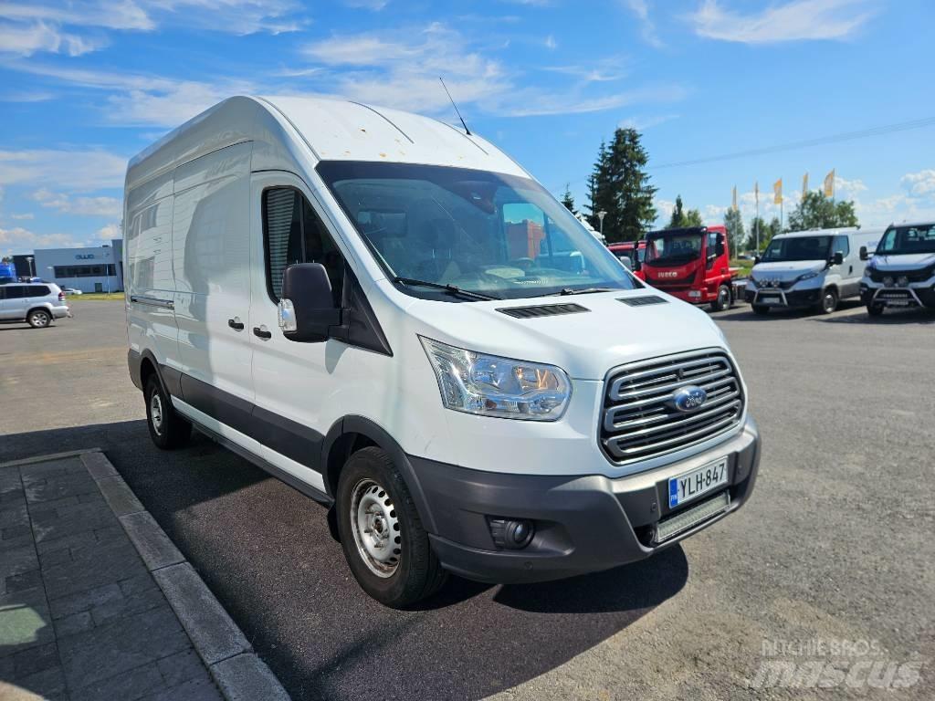 Ford Transit Transporterek