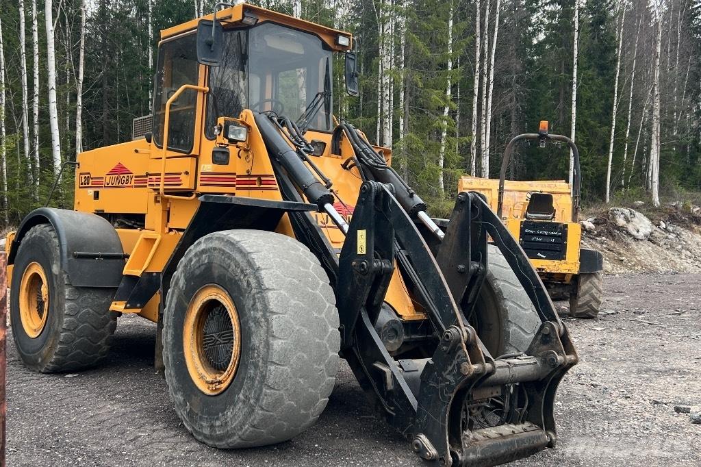 Ljungby L 20 Gumikerekes homlokrakodók