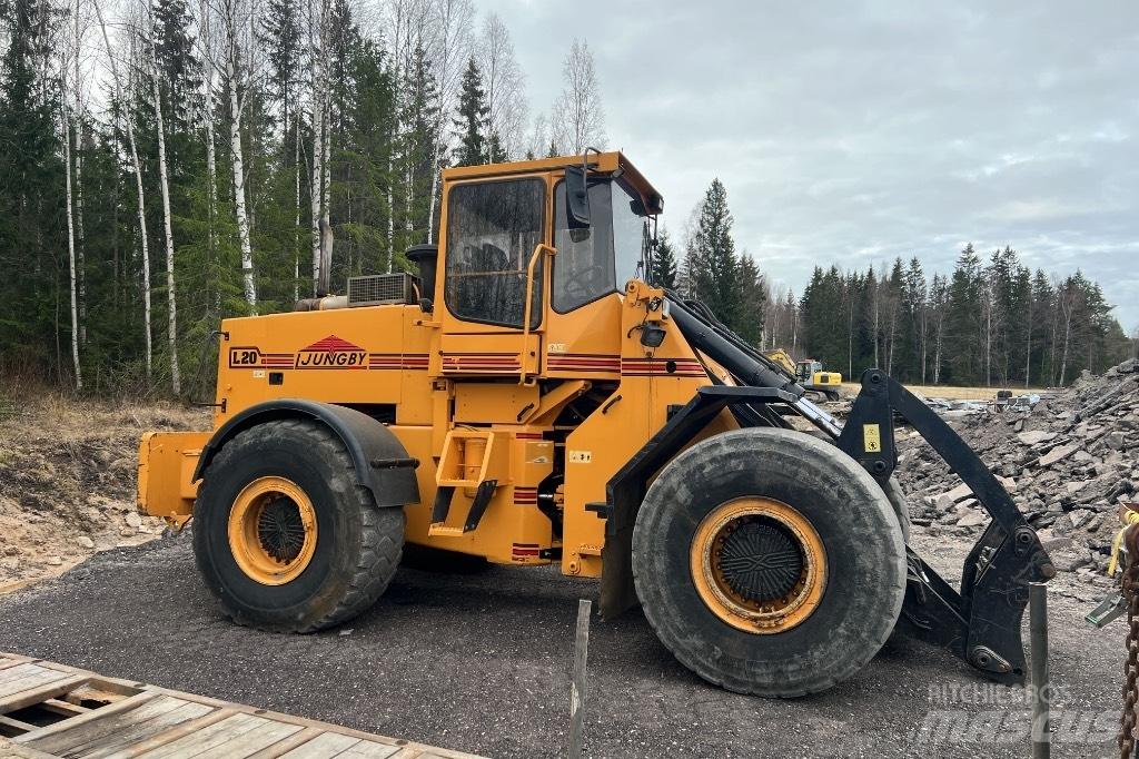 Ljungby L 20 Gumikerekes homlokrakodók