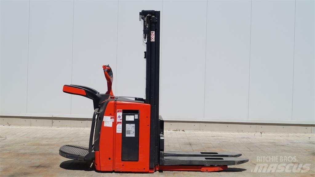 Linde L20APi Gyalogkíséretű targonca