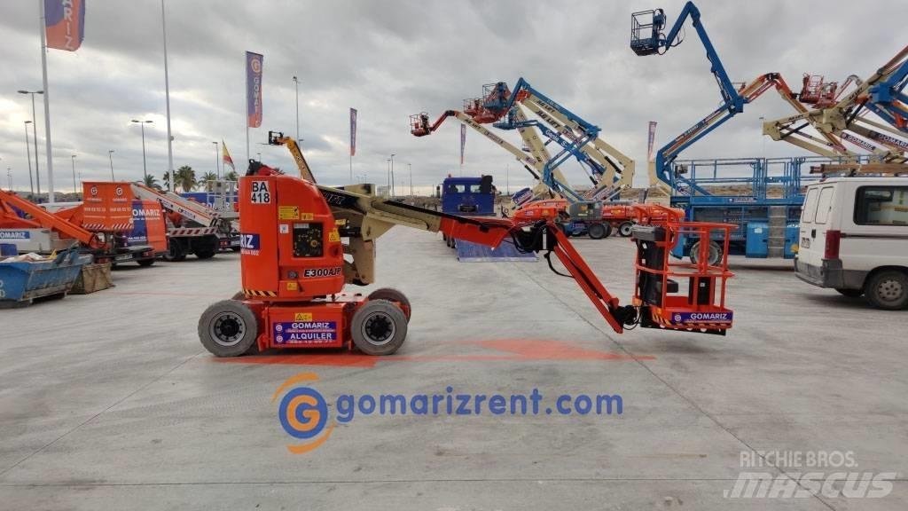 JLG E 300 AJP Karos emelők