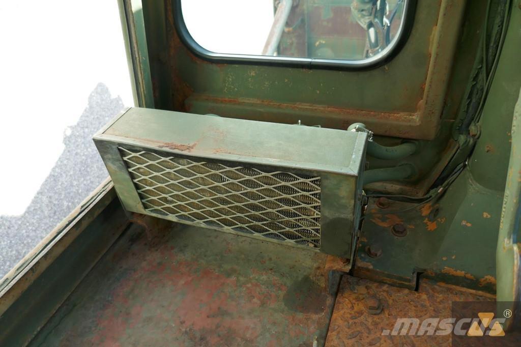 CAT D7G Ex-army lánctalpas dózerek