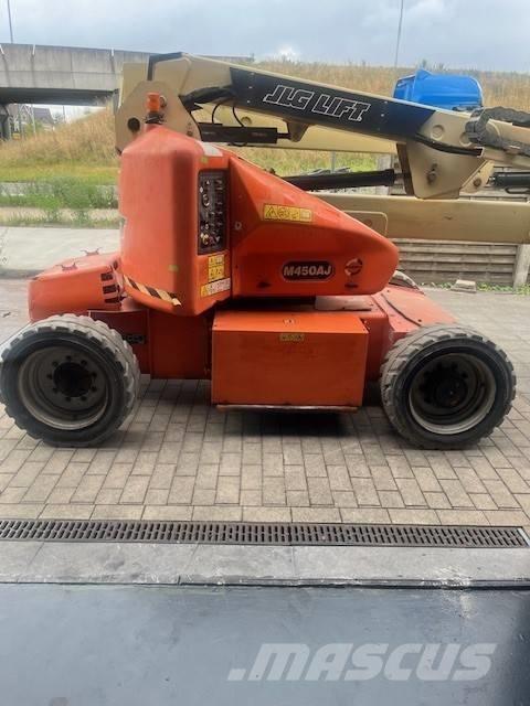 JLG M 450 AJ Karos emelők