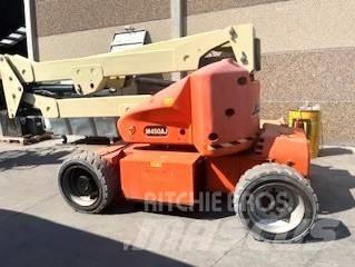 JLG M 450 AJ Karos emelők