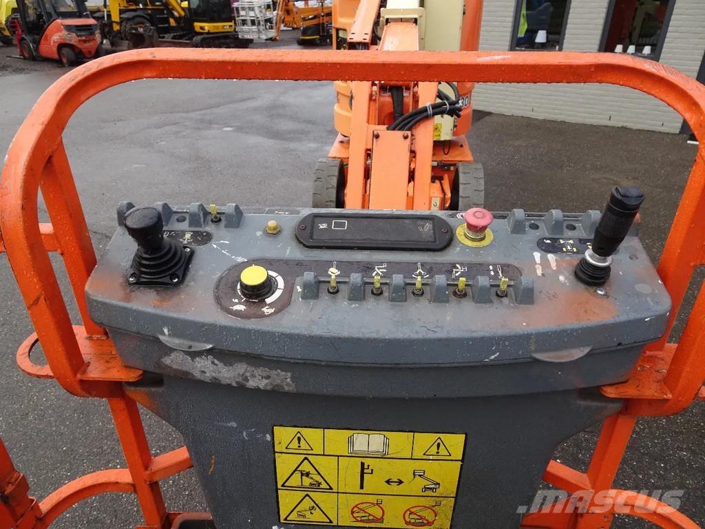 JLG E300AJP Karos emelők