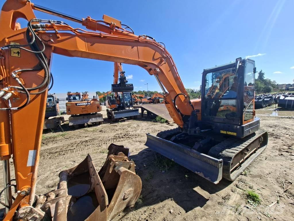 Doosan DX 85 R-3 Közepes (midi) kotrók 7 t - 12 t