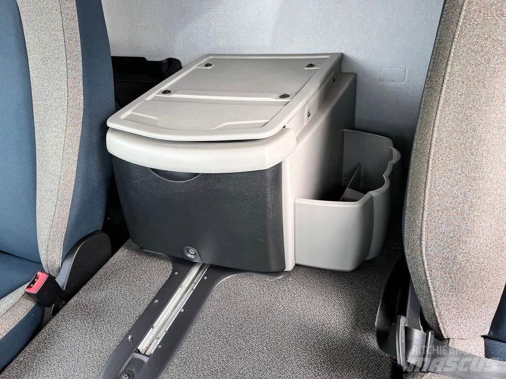 Volvo FL210 Dobozos teherautók