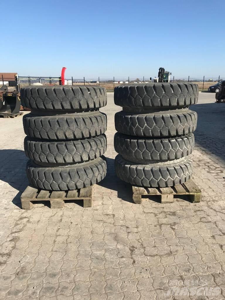 Dunlop 365/80R20 Gumiabroncsok, kerekek és felnik
