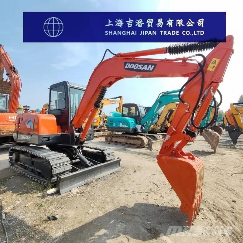 Doosan DH 60-7 Mini kotrók < 7t