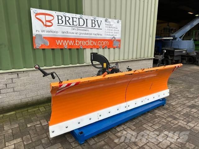  Sneeuwschuif lfn 30 Hóeltakarítók