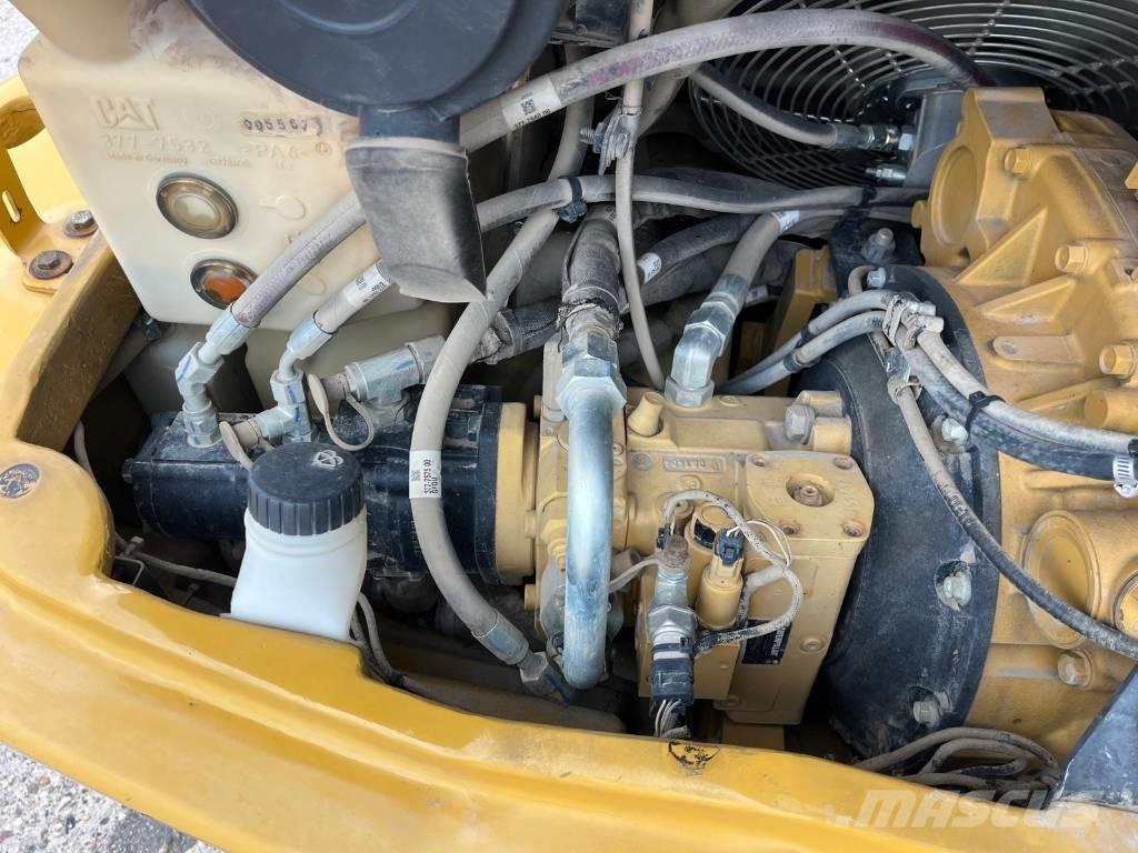 CAT 908 H Gumikerekes homlokrakodók