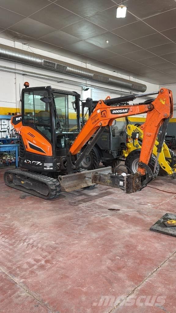 Doosan DX 27 Z Mini kotrók < 7t