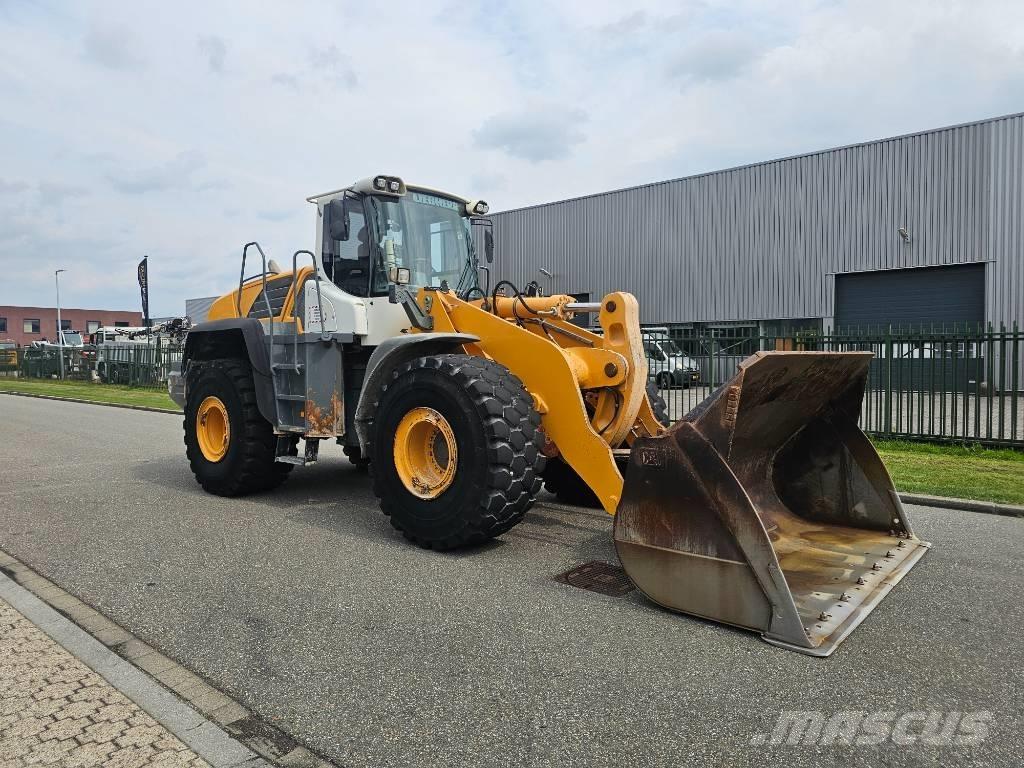 Liebherr L 580 Gumikerekes homlokrakodók
