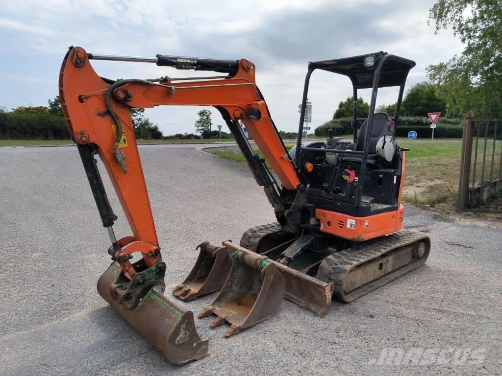 Hitachi ZX 26 U-5A Mini kotrók < 7t