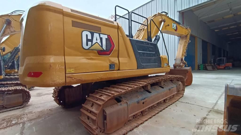 CAT 336 Lánctalpas kotrók