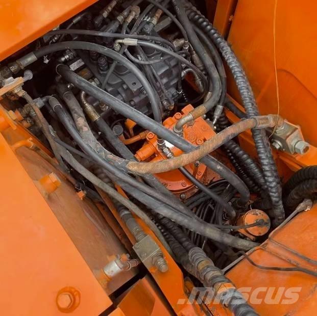 Doosan DH150W-7 Gumikerekes kotrók