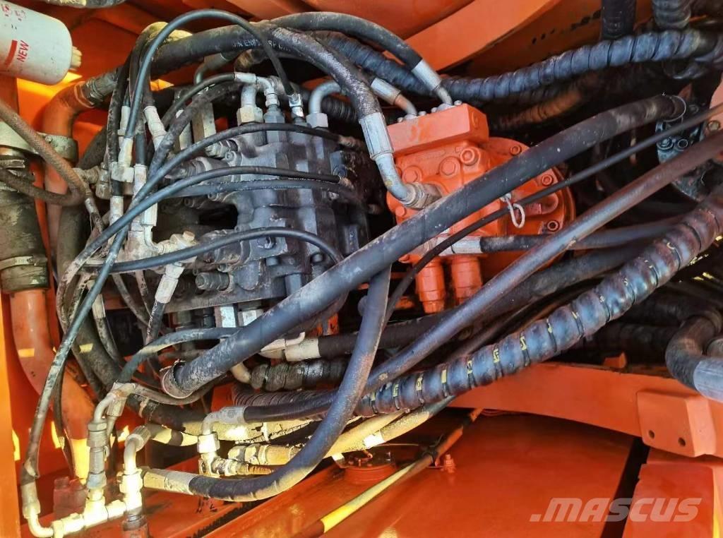 Doosan 150 W-7 Gumikerekes kotrók