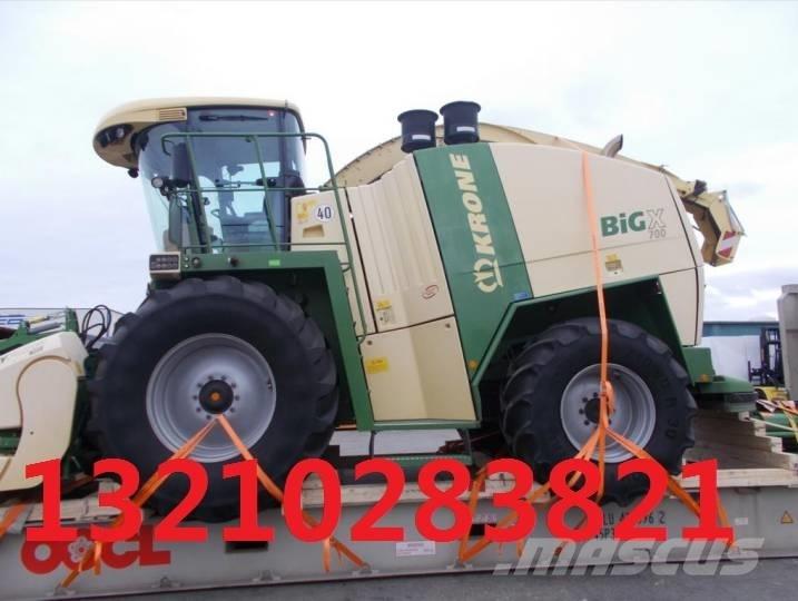 Krone Big X 700 Önjáró szecskázók