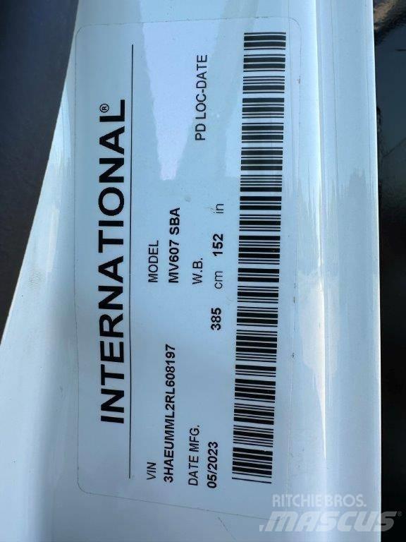 International MV Billenő teherautók