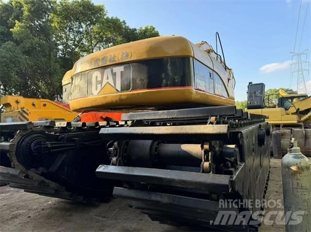 CAT 320 C Kétéltű markolók