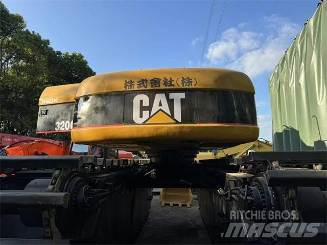 CAT 320 C Kétéltű markolók