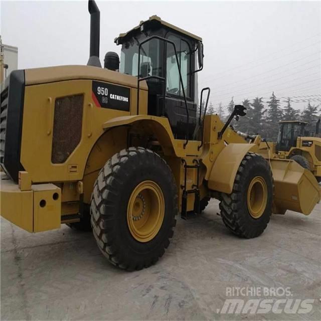 CAT 950K Gumikerekes homlokrakodók